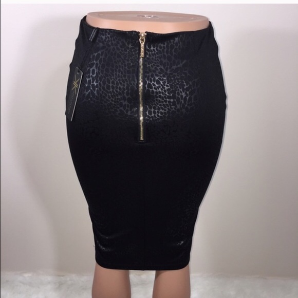 🆕 Kardashian kollection sexy leopard pencil skirt - Picture 1 of 2
