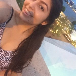 Meet your Posher, Aylin