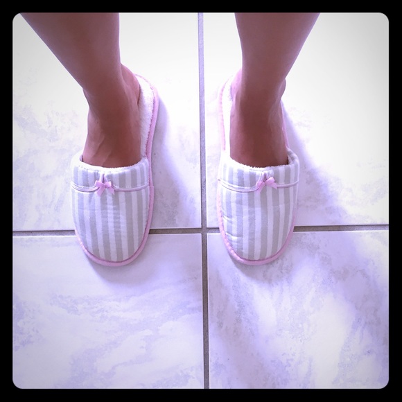 Victoria's Secret Cozy Slipper