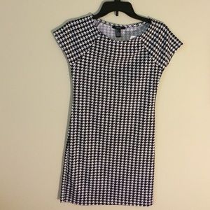 Black and white short sleeve mini dress