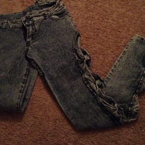 acid wash skinny jeans with bow sides