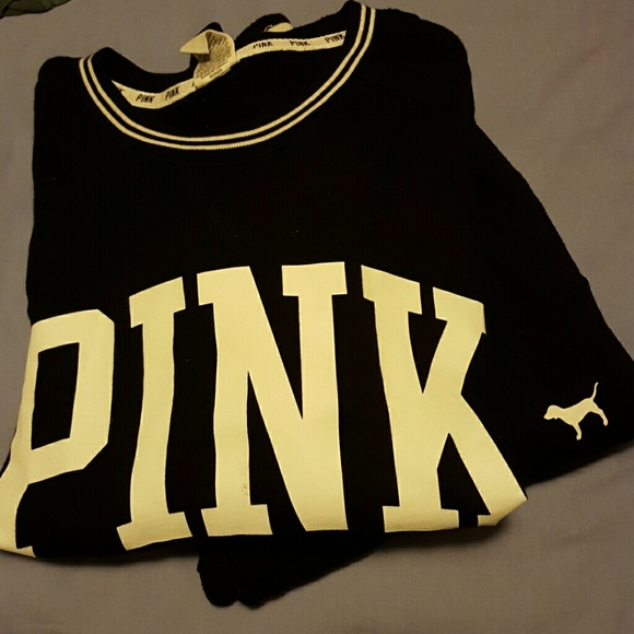 Pink VS outfit