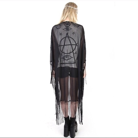 { o f f e r ! } unif wiccan kimono 💕