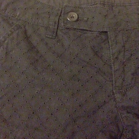 ❤️Black Eyelet Shorts❤️ - Picture 3 of 3