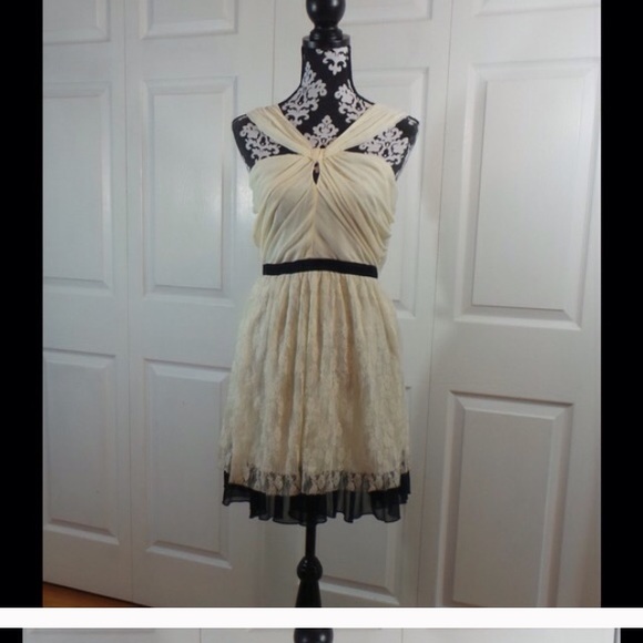 New stunning STRECHY Dress this is brand New