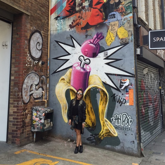 Meet your posher, Mayra! π - Picture 2 of 4