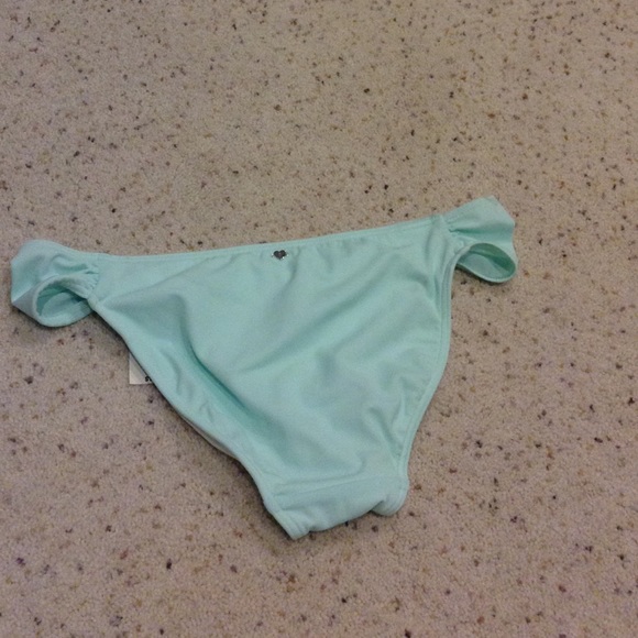 Pink bikini bottoms - Picture 3 of 3
