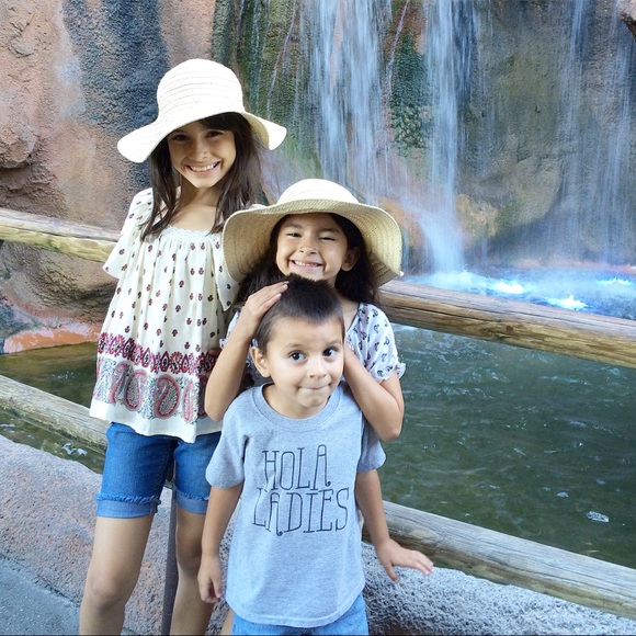 Meet your Posher, Breanna - Picture 4 of 10