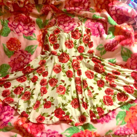 🌹Floral Summer Dress🌹 - Picture 1 of 3