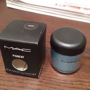 MAC Pigment "mutiny"