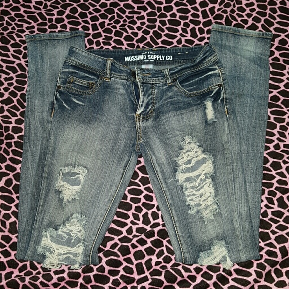 🔴 SOLD 🔴 Mossimo Supply Co Skinny Jeans