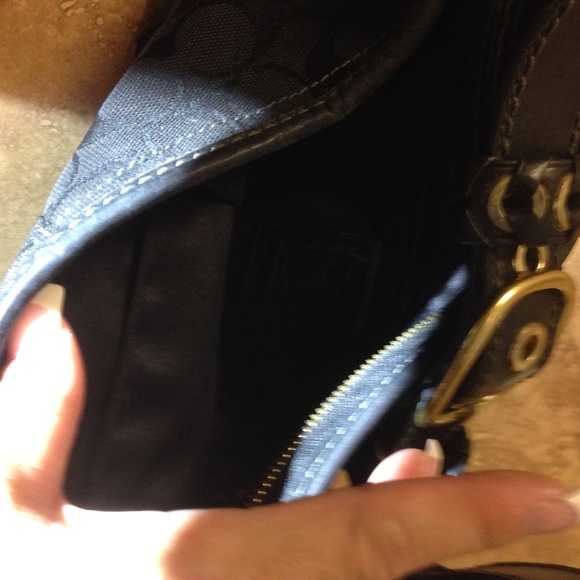 Coach purse - Picture 3 of 3