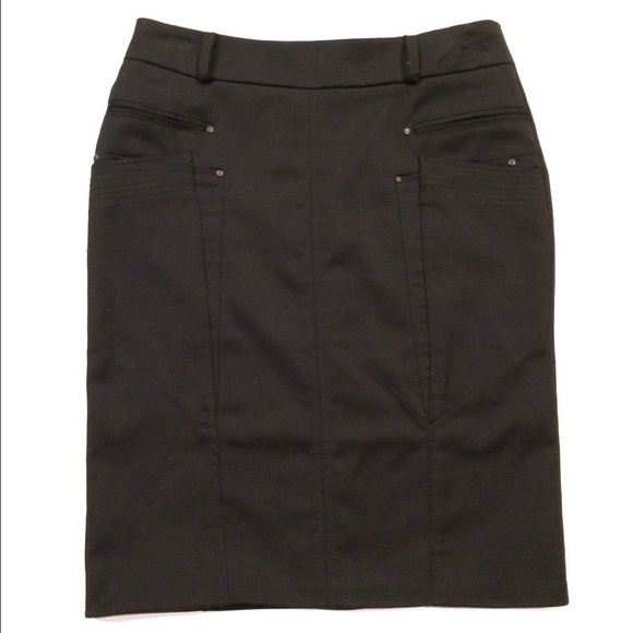 Dresses & Skirts - Adorable black pencil skirt with pockets