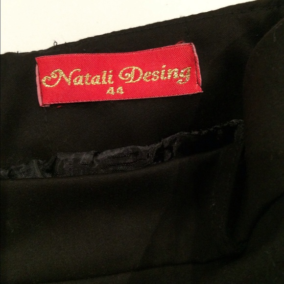 Adorable black pencil skirt with pockets - Picture 3 of 3