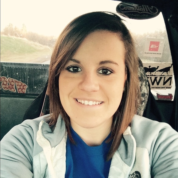 Meet your Posher, Kayla - Picture 1 of 1