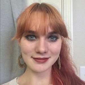 Meet your Posher, Denae