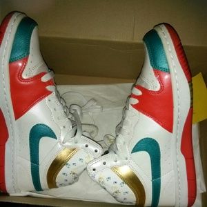 NIKE WOMEN'S COURTFORCE HIGH