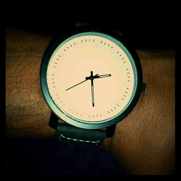 Watch - Picture 1 of 3