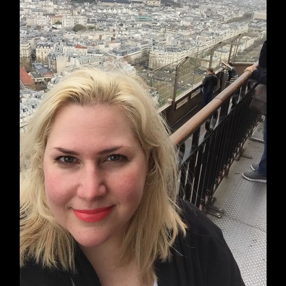 Meet your Posher, Dana - Picture 2 of 2