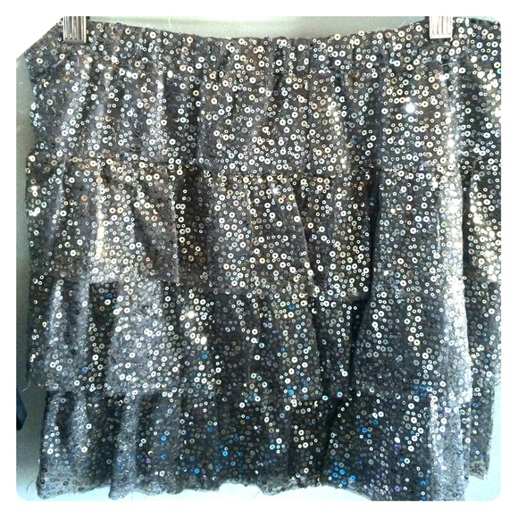 Express sequin skirt