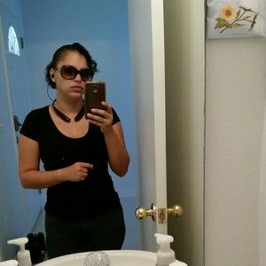 Meet your Posher, Rebecca