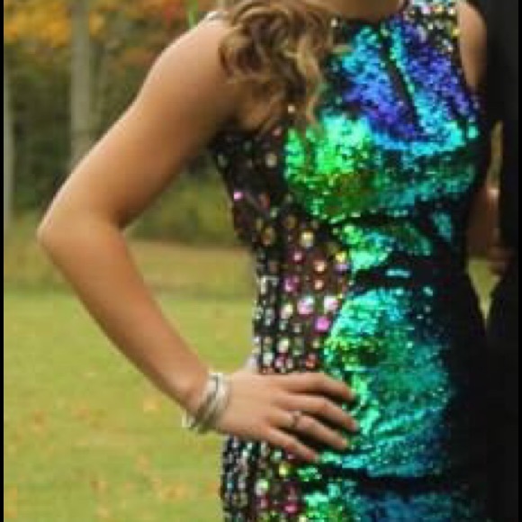 Homecoming dress - Picture 4 of 4