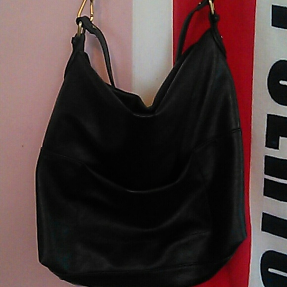 black handbag