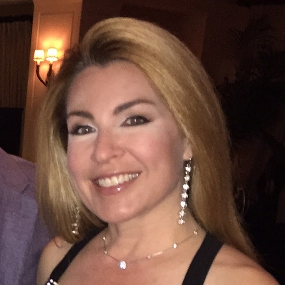 Meet your Posher, Ronna