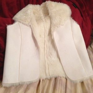 Beautiful fur/reservable vest 20 inches long