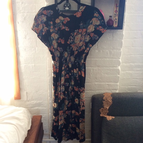 Asos NWT black & floral print dress, size 0 - Picture 2 of 4
