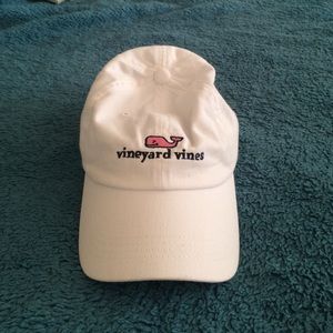 Brand New White Vineyard Vines