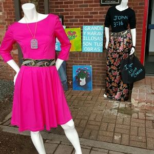 Pink flare dress with pockets and belt
