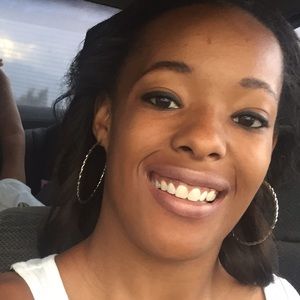 Meet your Posher, Janise