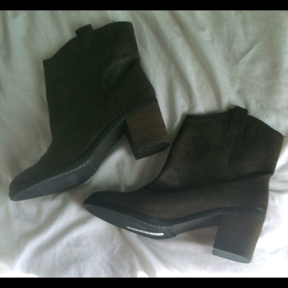 Boutique 9 CURAN ANKLE BOOT 8M/Dark Brpwn/NWT - Picture 3 of 5