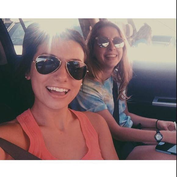 Meet your Posher, Nina - Picture 1 of 1