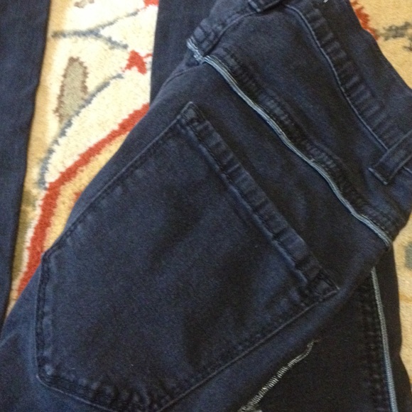 24 piped stretchy skinny jeans from UO - Picture 2 of 3