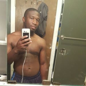 Meet your Posher, Dominique