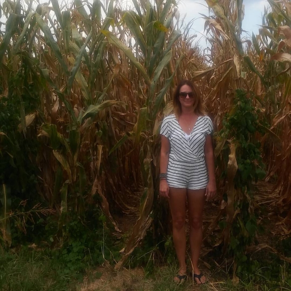 Meet your Posher, Colleen - Picture 1 of 1