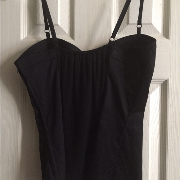 Guess - Picture 3 of 3