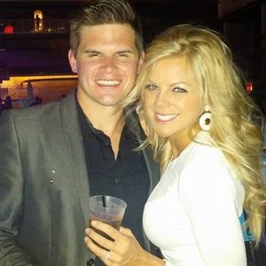 Meet your Posher, Vânia