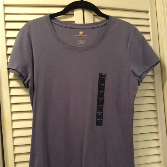 BNWT cute cotton t-shirt.