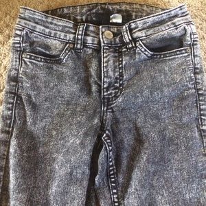 High waisted acid washed jeans