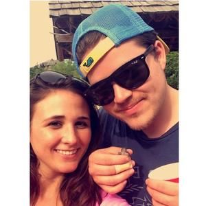 Meet your Posher, Maxwell