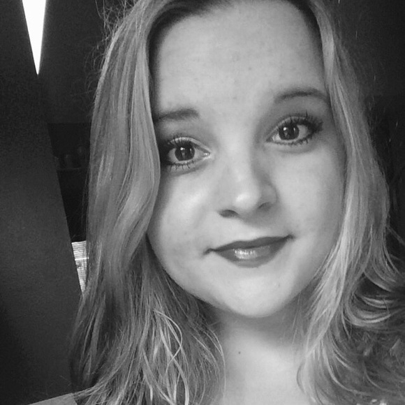 Meet your Posher, Kristin - Picture 1 of 1