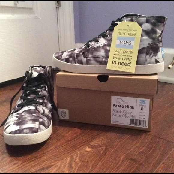 ✨ BRAND NEW - TOMS 'Paseo' High Tops NWT Size 8