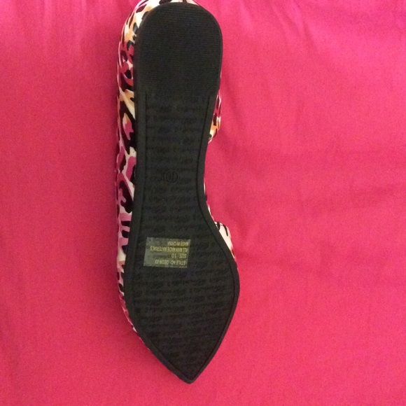 Breckelle's - Picture 3 of 3