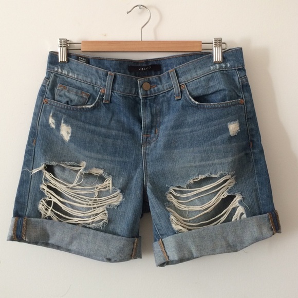 BF distressed short
