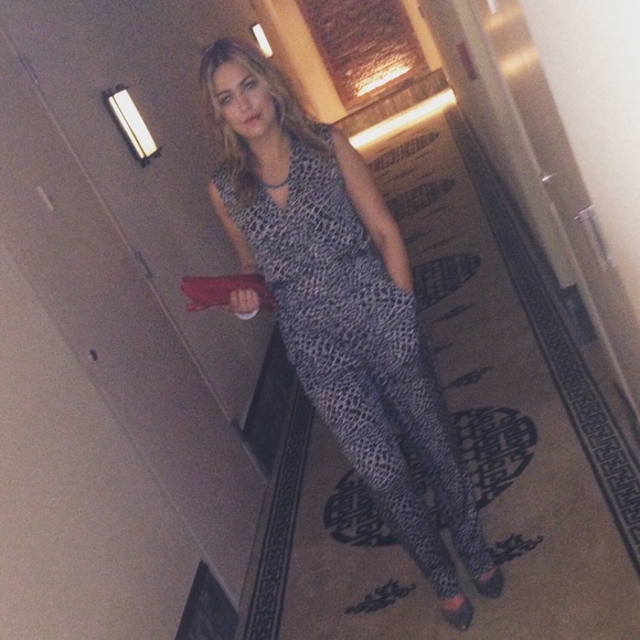 Meet your Posher, Audrena - Picture 3 of 4