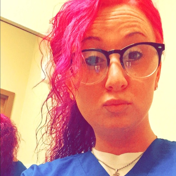 Meet your Posher, Nikki