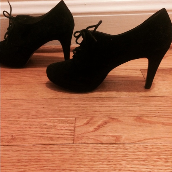 Adrienne Vittadini heels